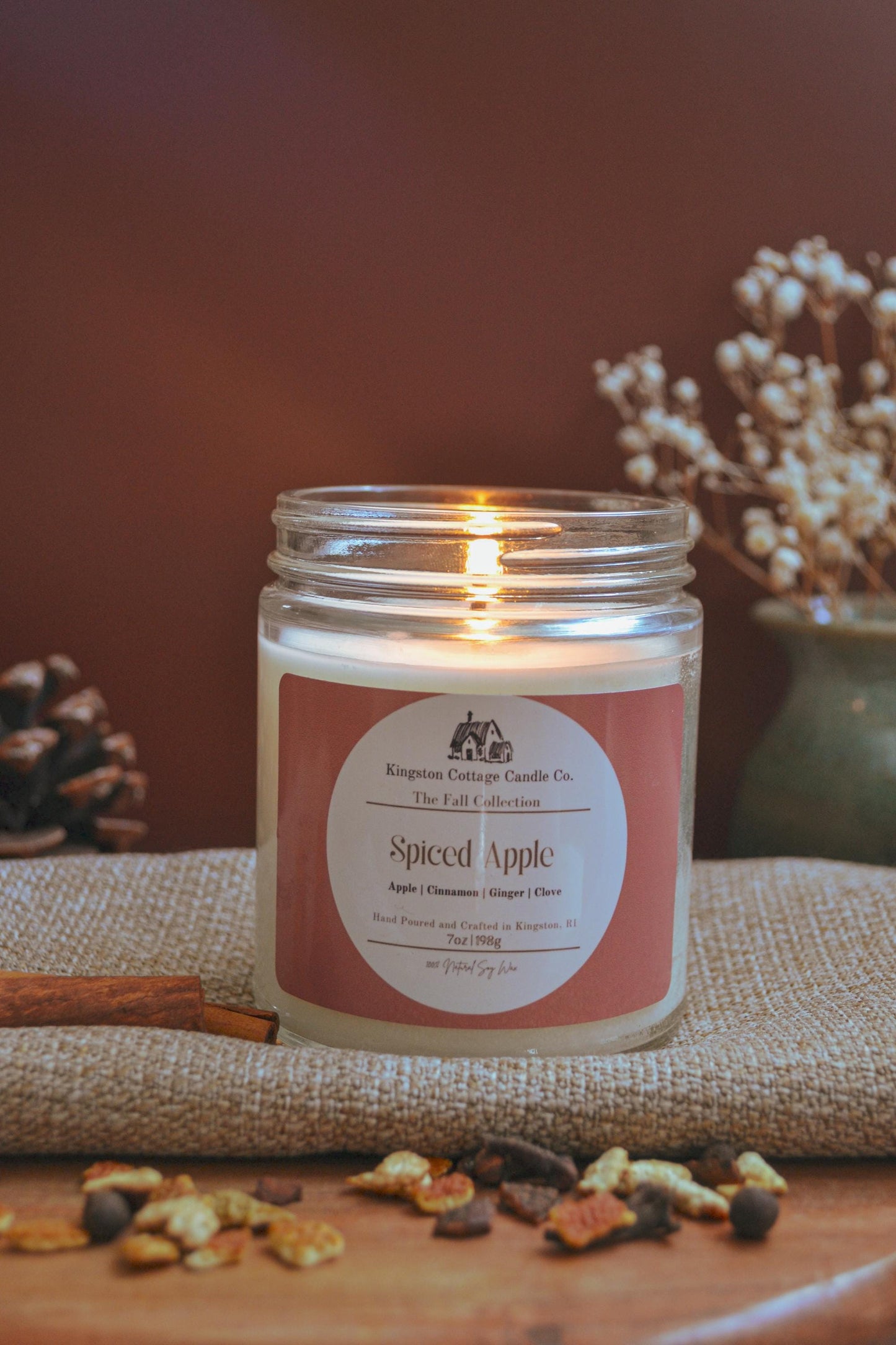 Spiced Apple Candle- Handmade Scented Minimalist Soy Candle, Strong Scent Throw, spiced Apple, Fall, Gift For Friend Mom Dad Co-Worker