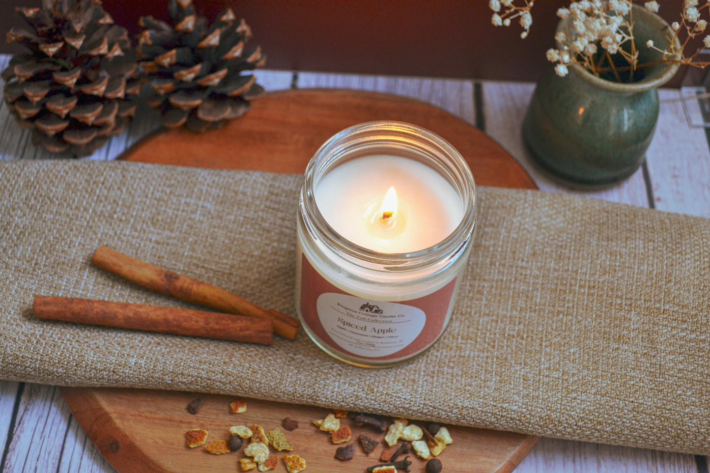 Spiced Apple Candle- Handmade Scented Minimalist Soy Candle, Strong Scent Throw, spiced Apple, Fall, Gift For Friend Mom Dad Co-Worker